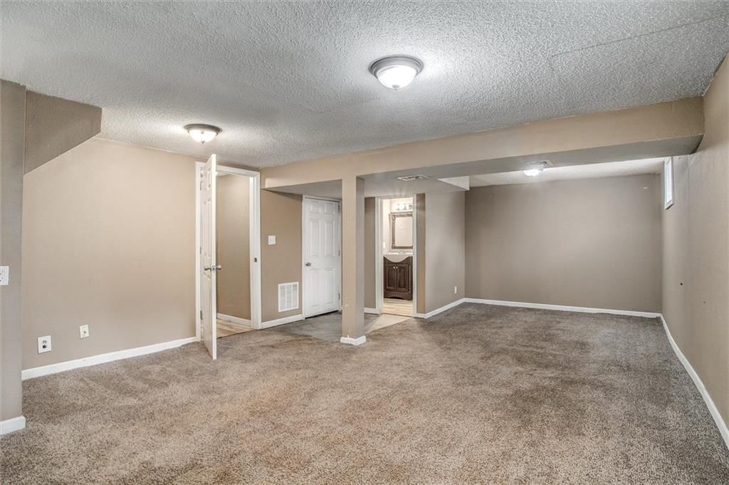 2500 SW Jackson Court — photo 18