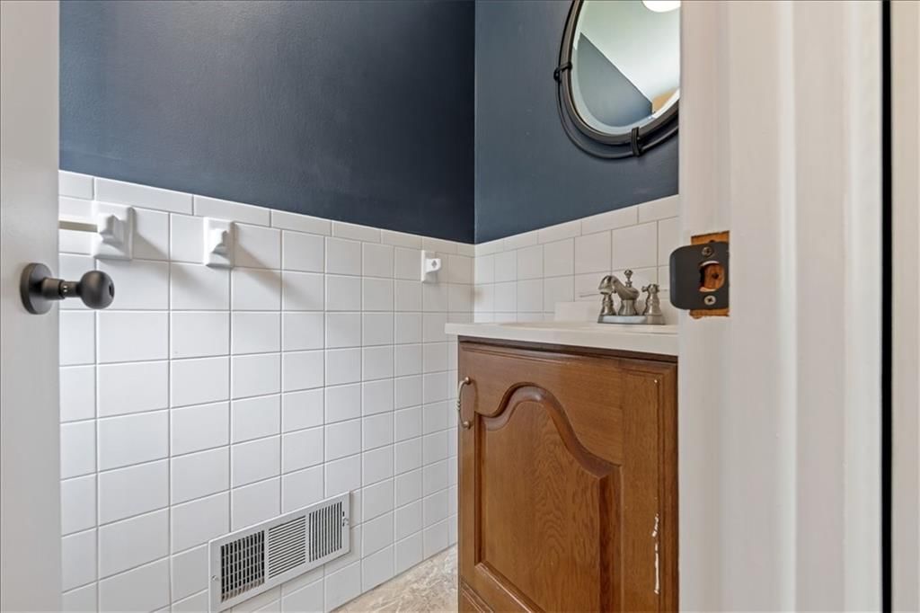 9930 Campbell Street — photo 4