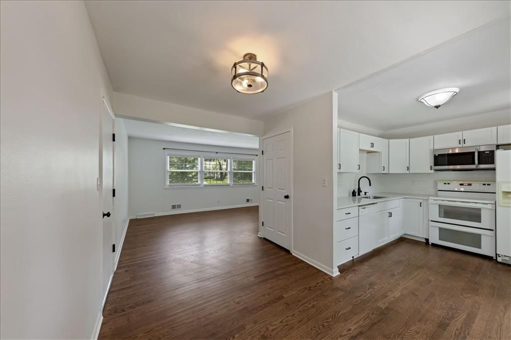 9930 Campbell Street — photo 7
