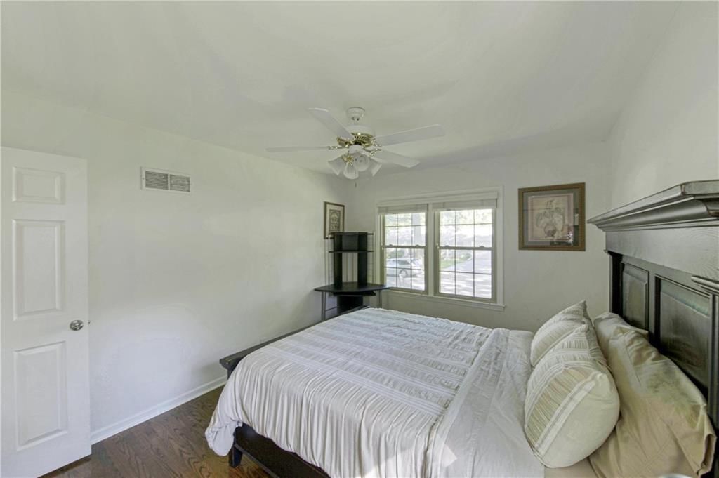 4411 W 97 Street — photo 14