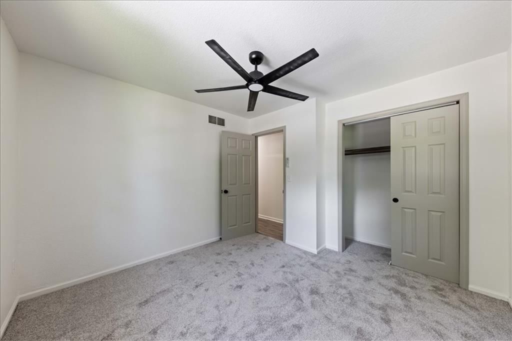 206 E 12th Street — photo 12