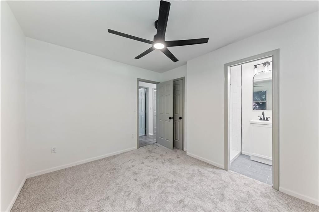 206 E 12th Street — photo 15