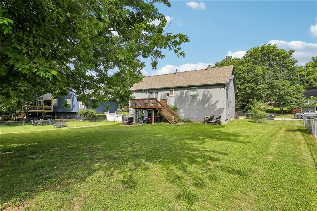 203 Broadmoor Drive — photo 29