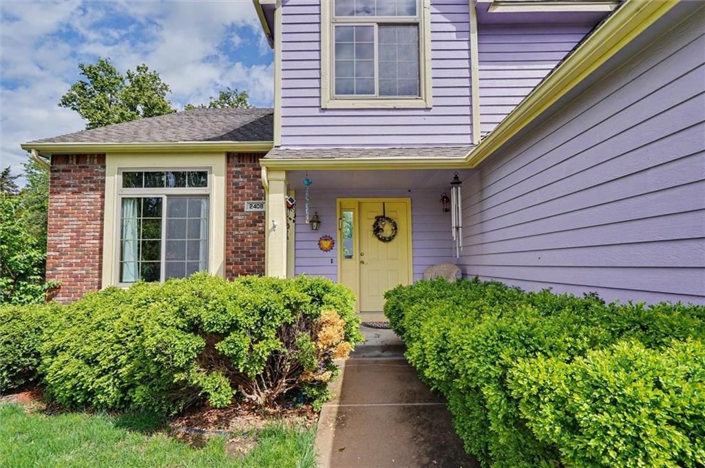 2408 Oxford Road — photo 4