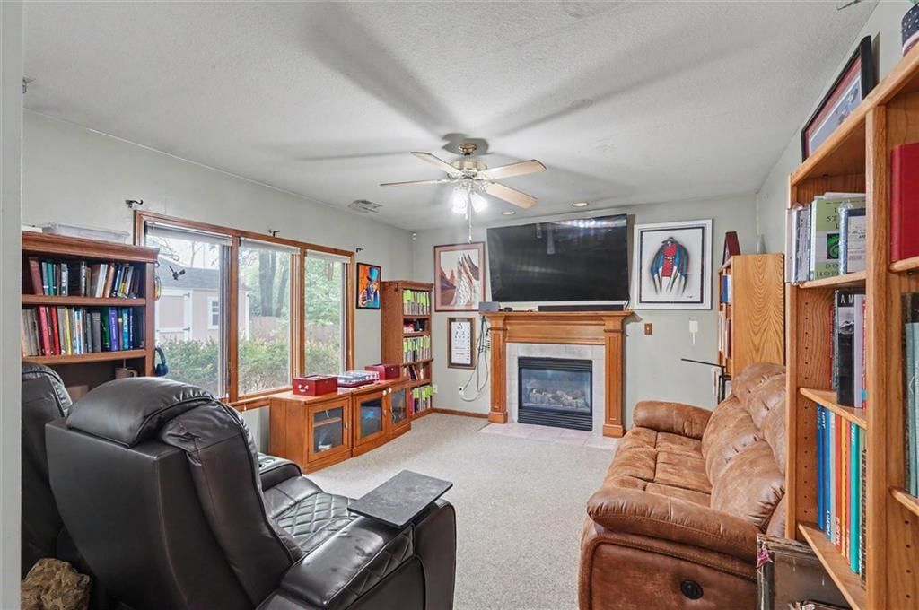 2408 Oxford Road — photo 17