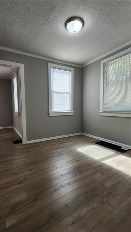 1108 S Harris Avenue — photo 5