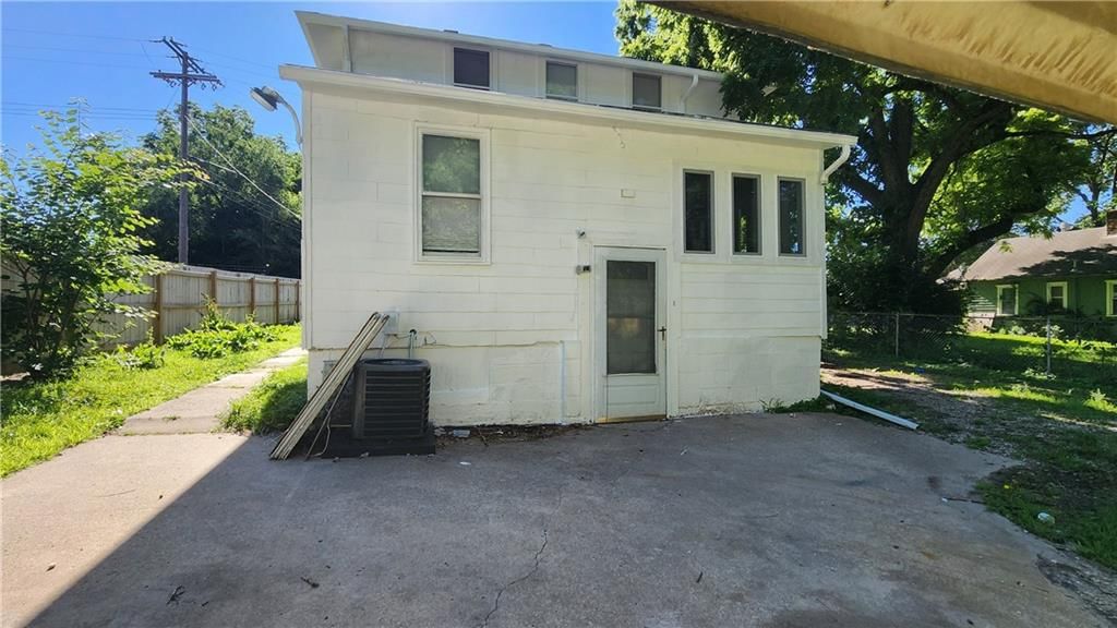 1108 S Harris Avenue — photo 15