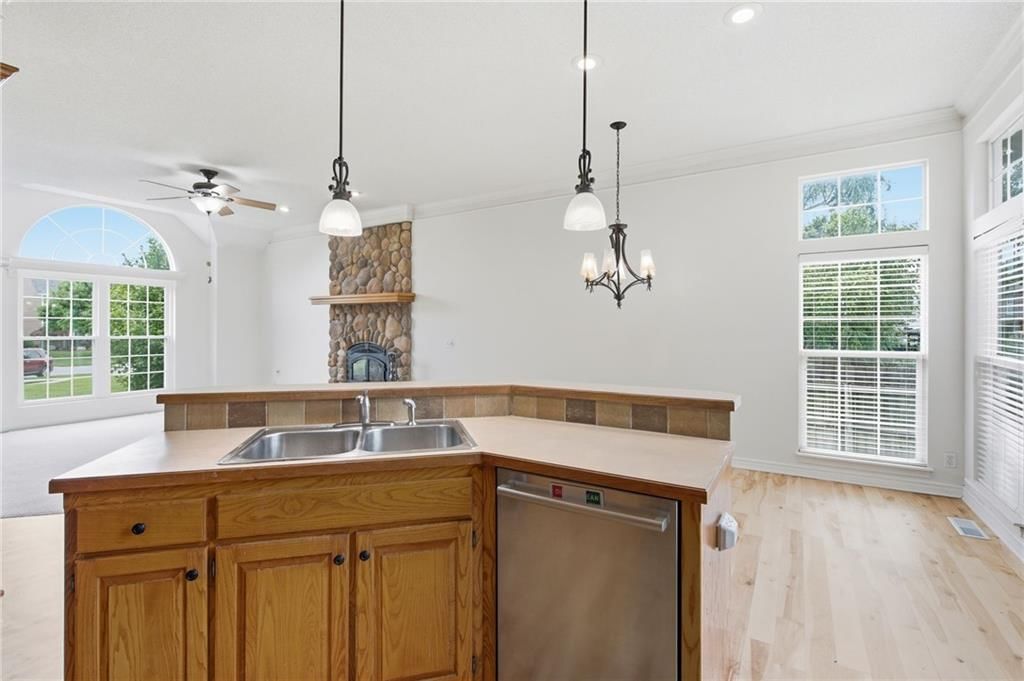 18366 W 157 Terrace — photo 15