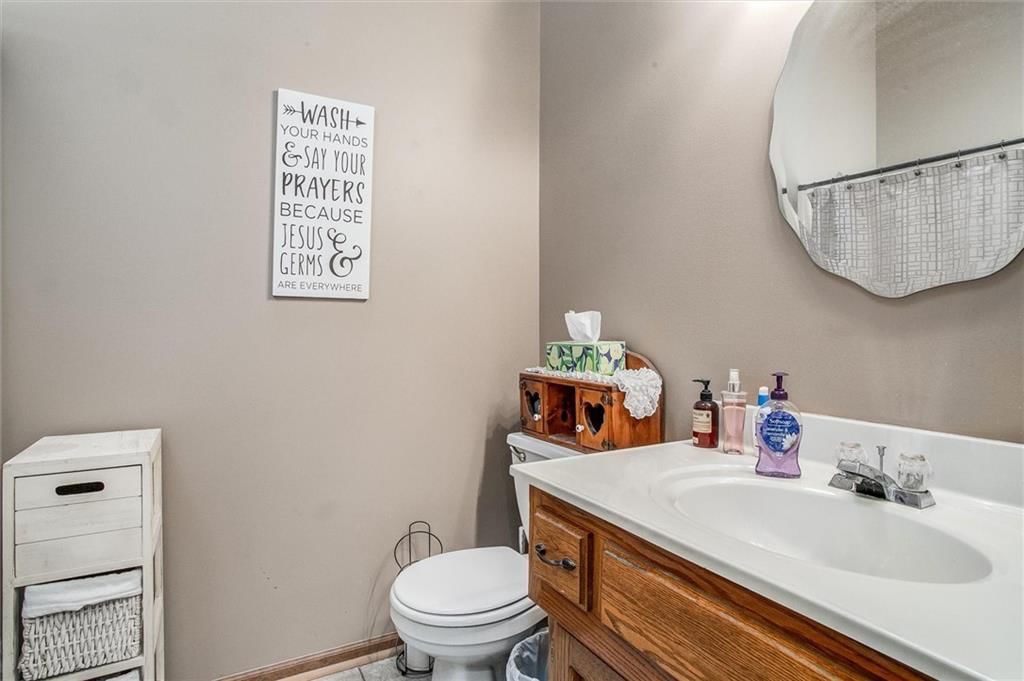305 Pinetree Drive — photo 13