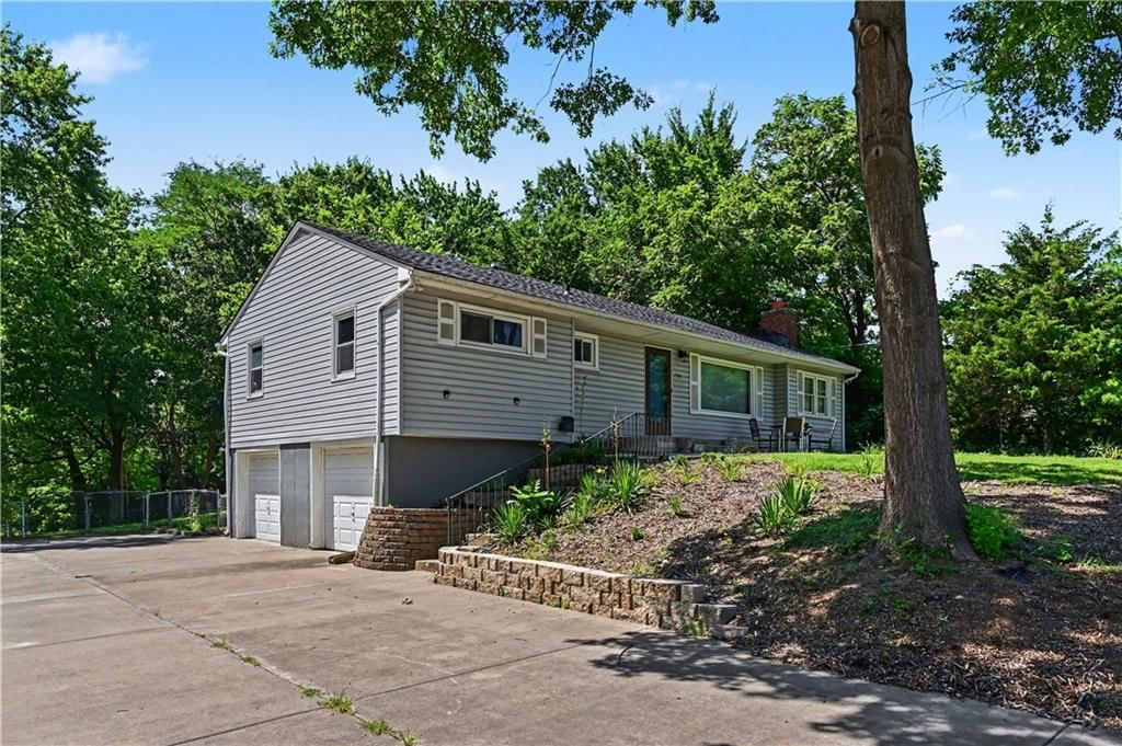 7940 N Broadway Street — photo 5