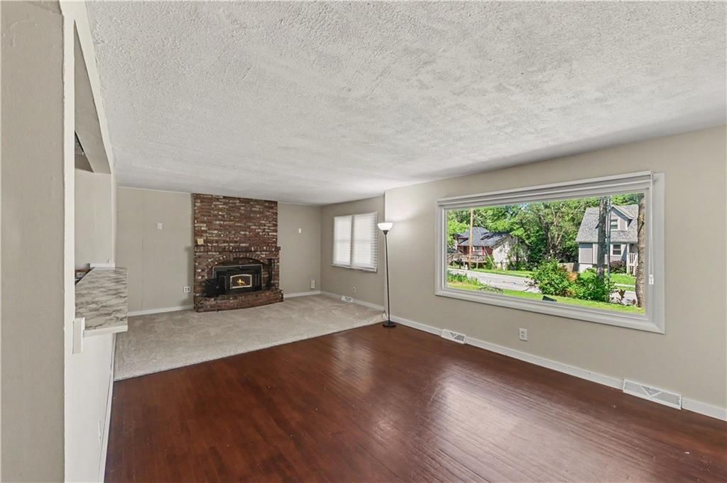 7940 N Broadway Street — photo 10
