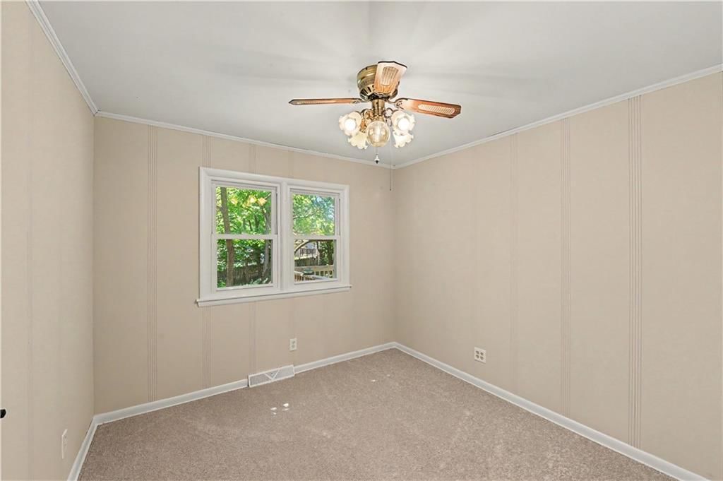 7940 N Broadway Street — photo 20