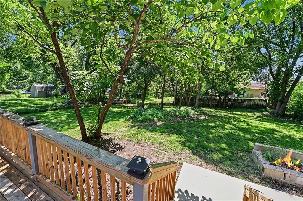 7940 N Broadway Street — photo 22