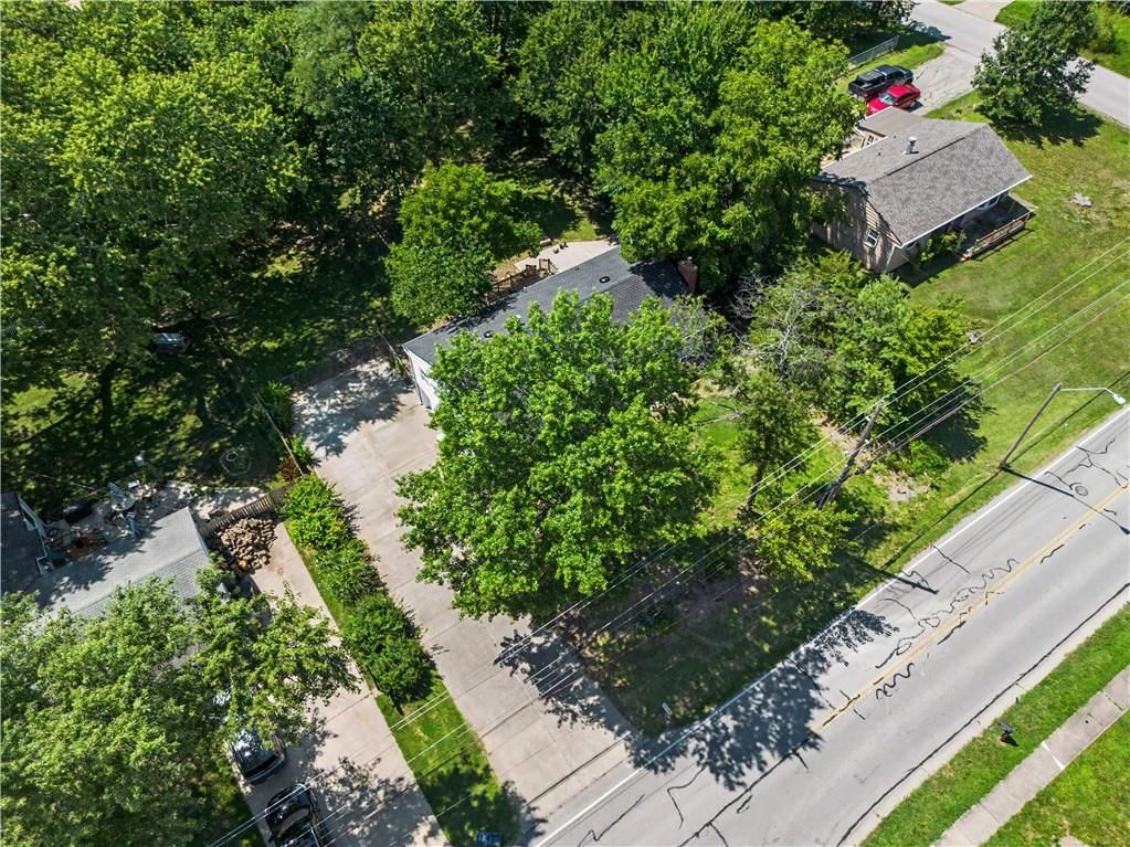 7940 N Broadway Street — photo 29