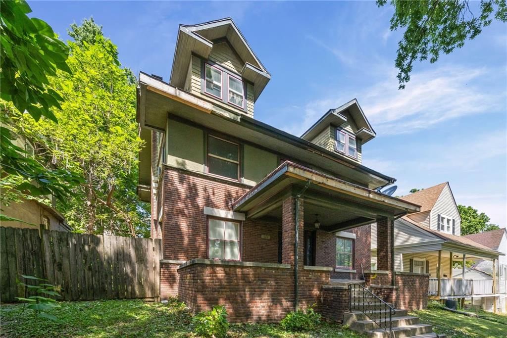 524 Cypress Avenue — photo 2