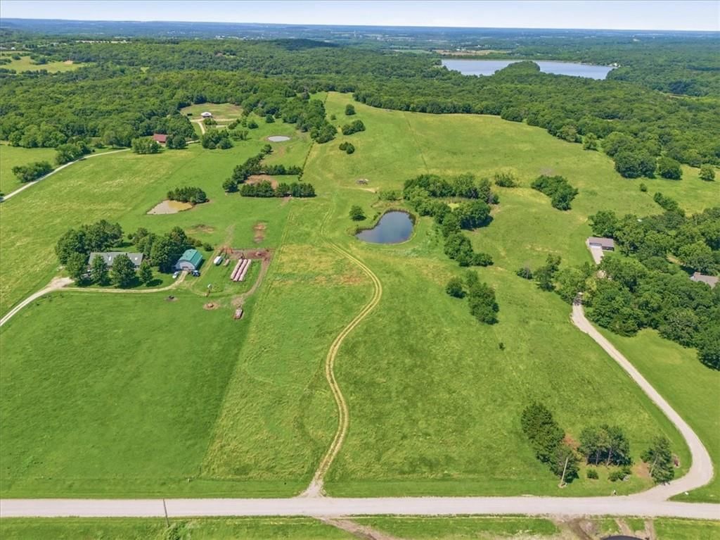 1804 N 300 Road, Baldwin City, KS