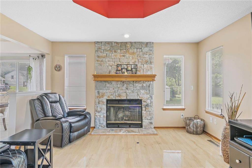 403 NE Station Drive — photo 10