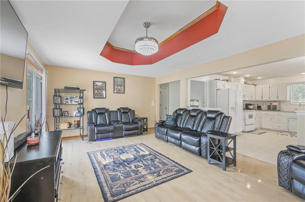 403 NE Station Drive — photo 11