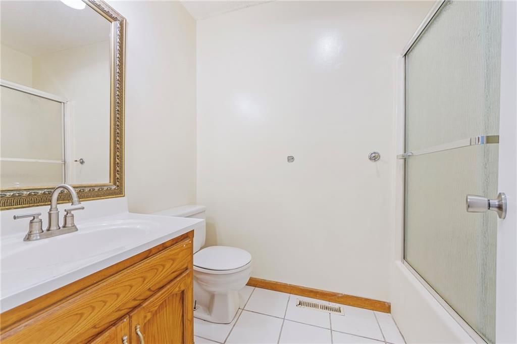 403 NE Station Drive — photo 17