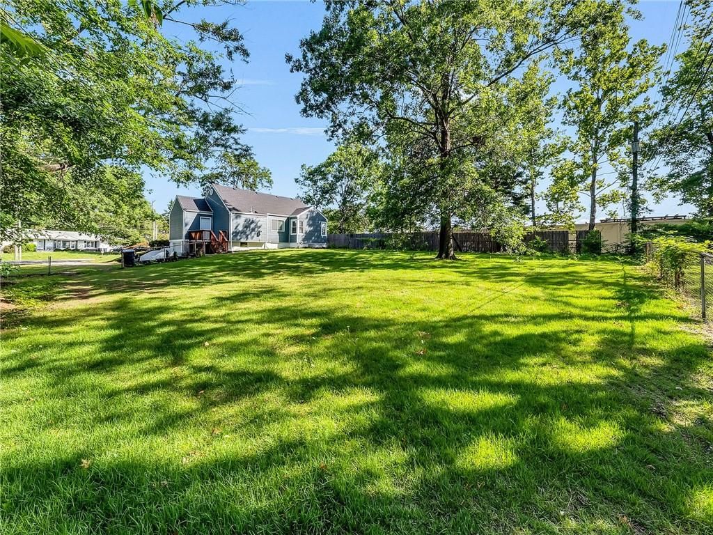 2421 NE Vivion Road — photo 11