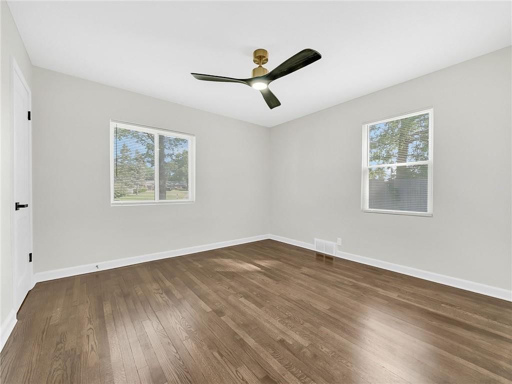 2421 NE Vivion Road — photo 20