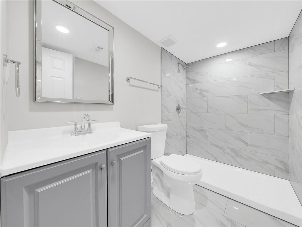 2421 NE Vivion Road — photo 30