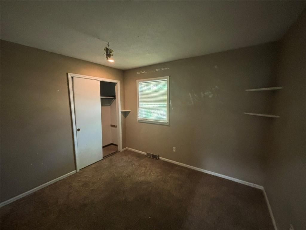 801 E Northview Street — photo 8