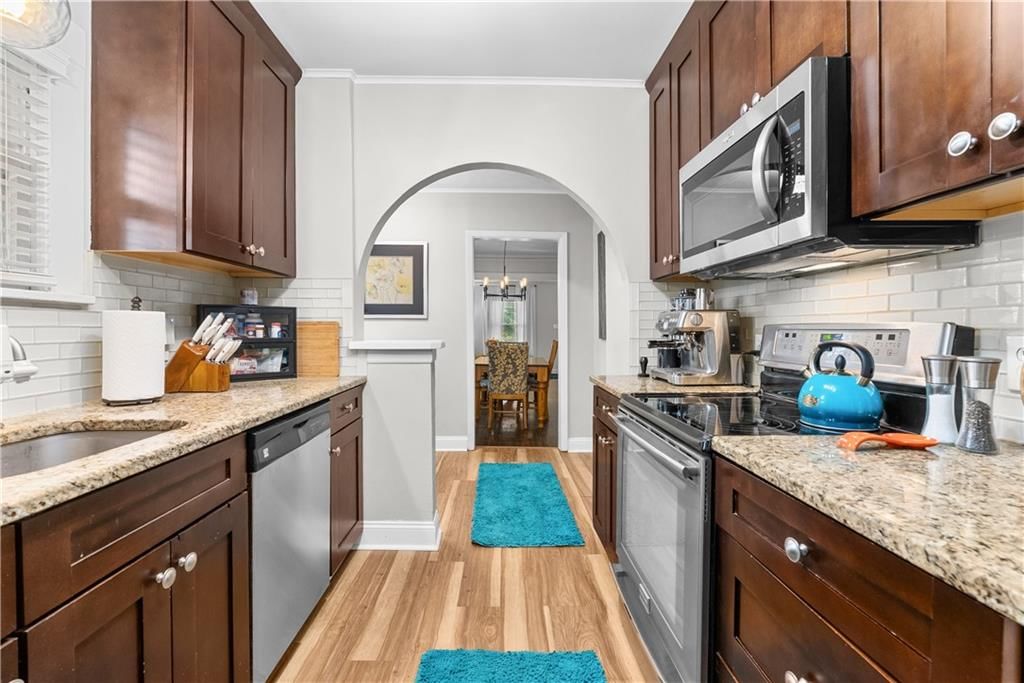 504 W 77th Street — photo 13