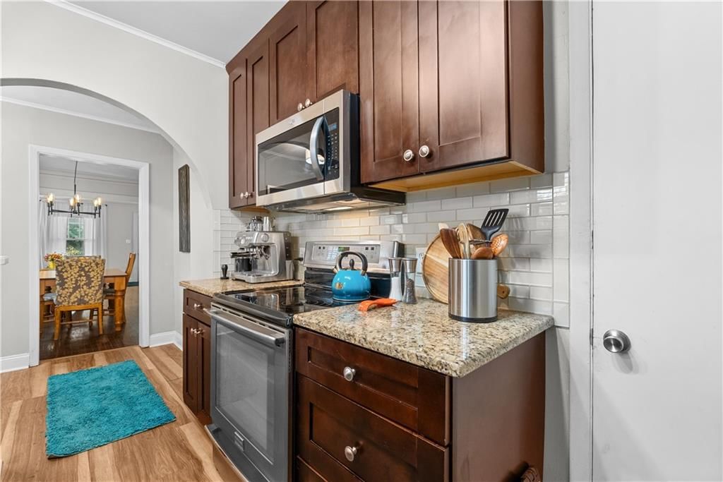 504 W 77th Street — photo 15