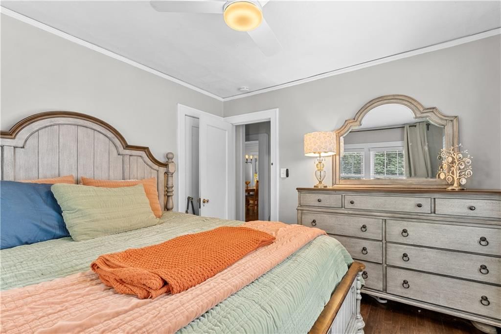 504 W 77th Street — photo 17