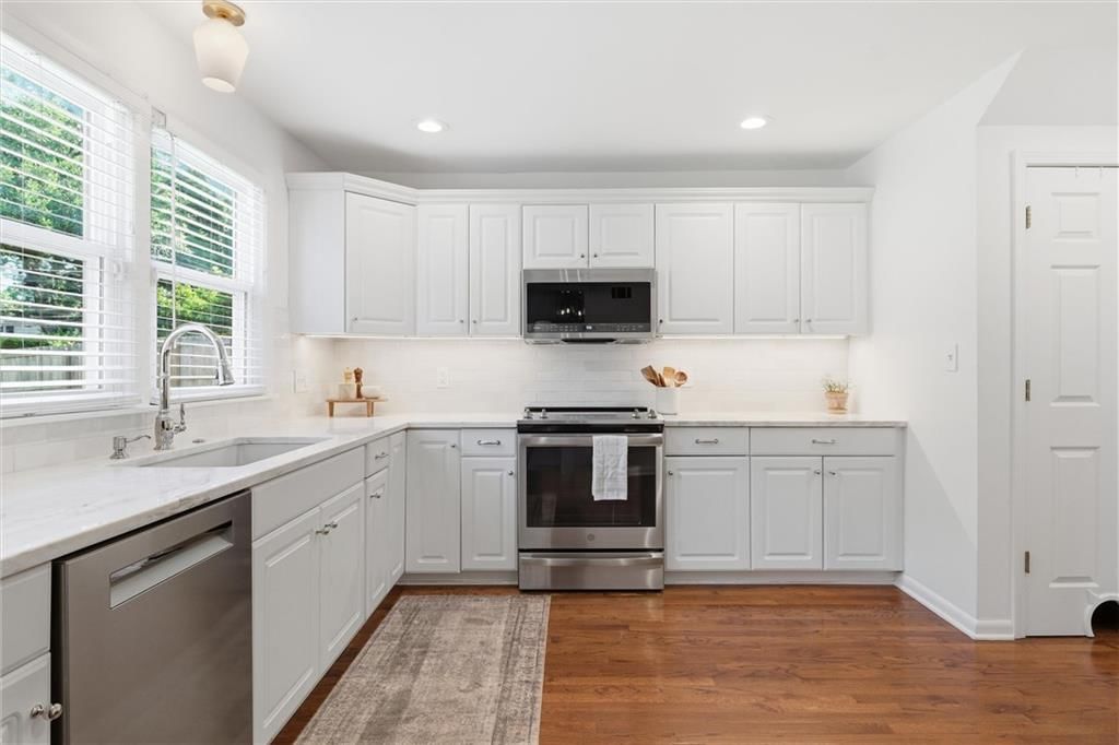 6018 W 85th Terrace — photo 11
