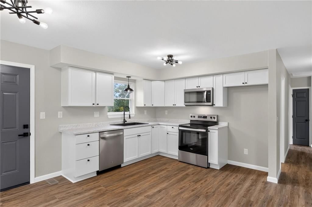 604 W Royle Street — photo 11