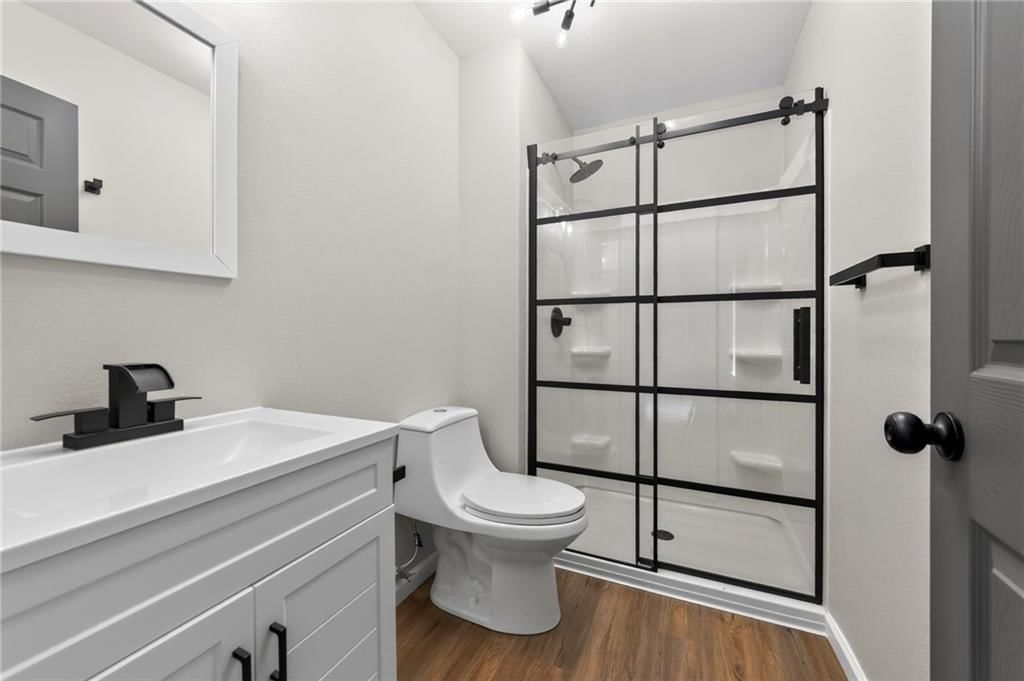 604 W Royle Street — photo 14