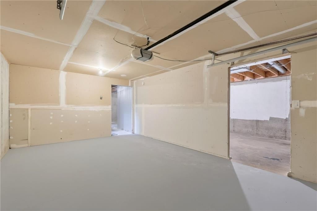 604 W Royle Street — photo 22