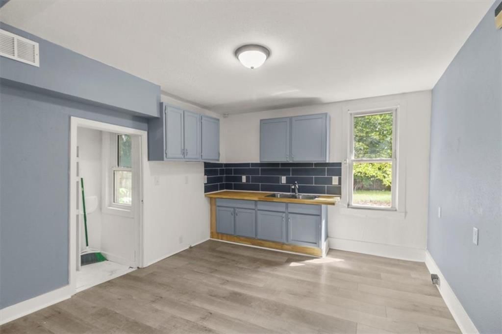 1001 S Main Street — photo 10