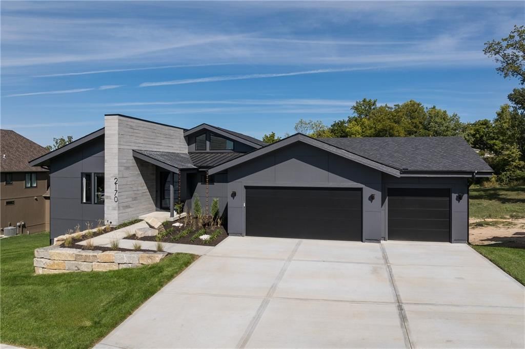 18113 Cody Street — photo 1