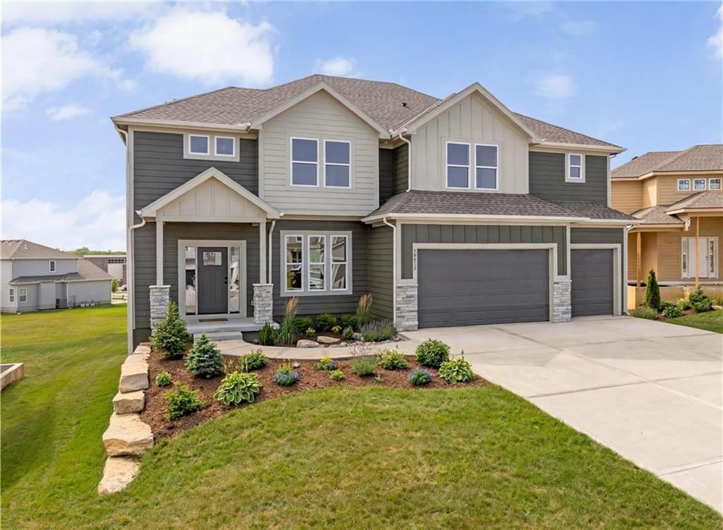 19873 W 114th Place, Olathe, KS