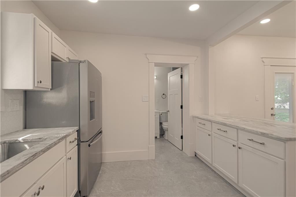 1704 Lake Avenue — photo 15