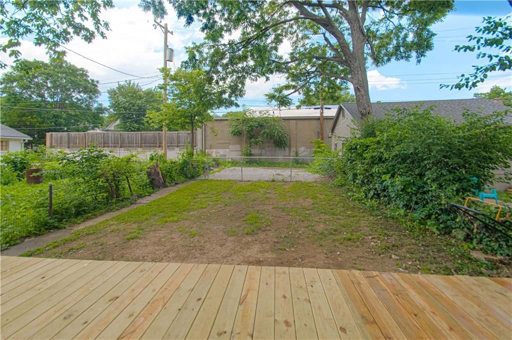 1704 Lake Avenue — photo 28