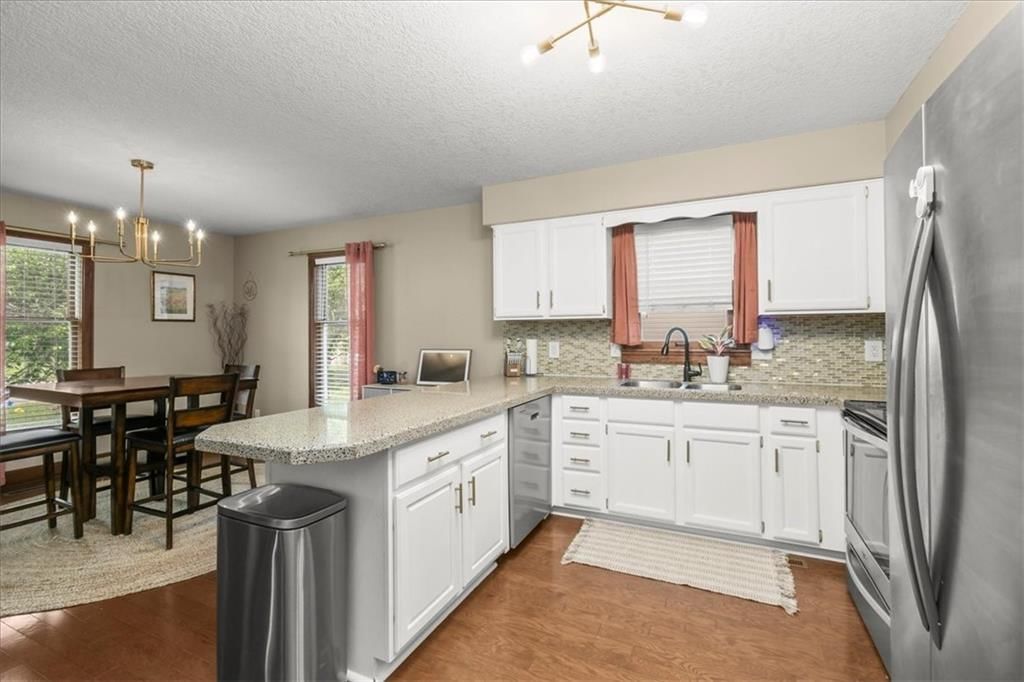 926 E Myrtle Street — photo 14
