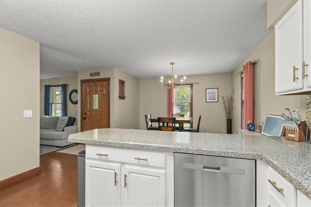 926 E Myrtle Street — photo 15