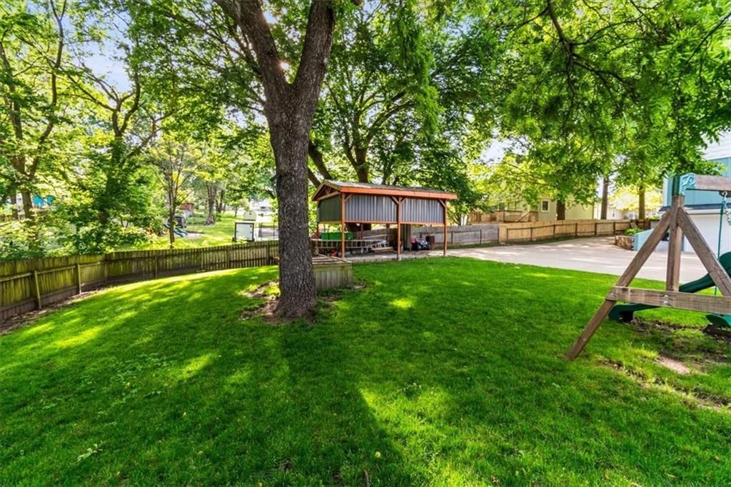 926 E Myrtle Street — photo 37