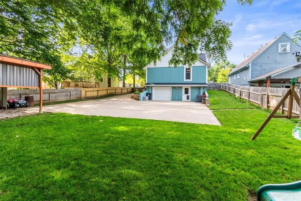 926 E Myrtle Street — photo 38