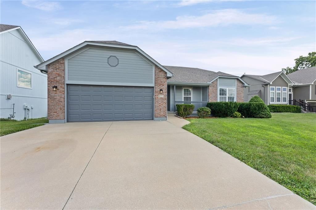 523 Cedar Falls Court — photo 2