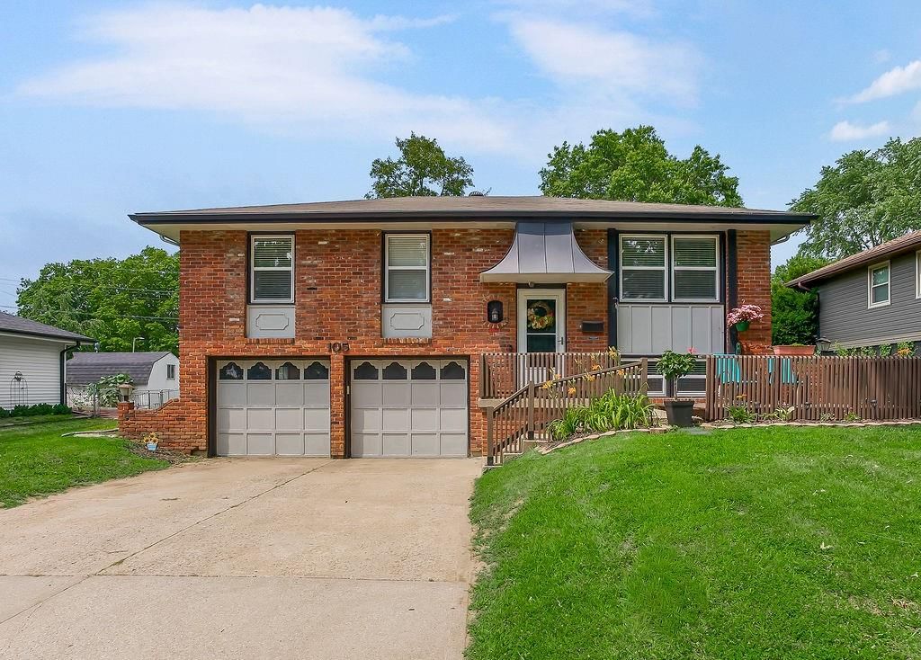 105 SE Moore Street, Blue Springs, MO