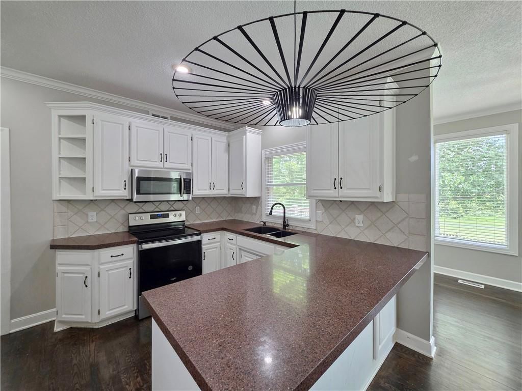 15647 S Widmer Street — photo 30