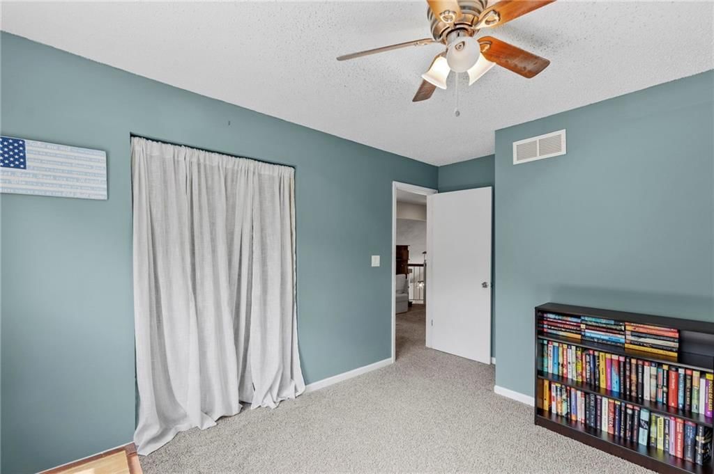 Photo 23 of 29 - 620 Silver Hill Drive, Bonner Springs, KS 66012