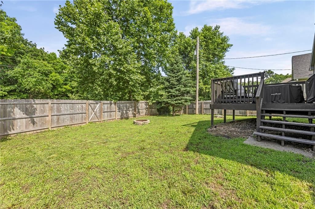Photo 26 of 29 - 620 Silver Hill Drive, Bonner Springs, KS 66012