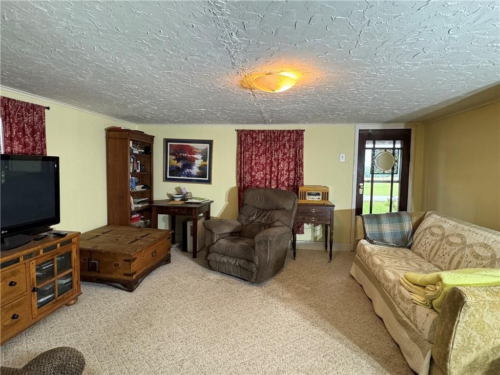 16985 SMITH Road — photo 8