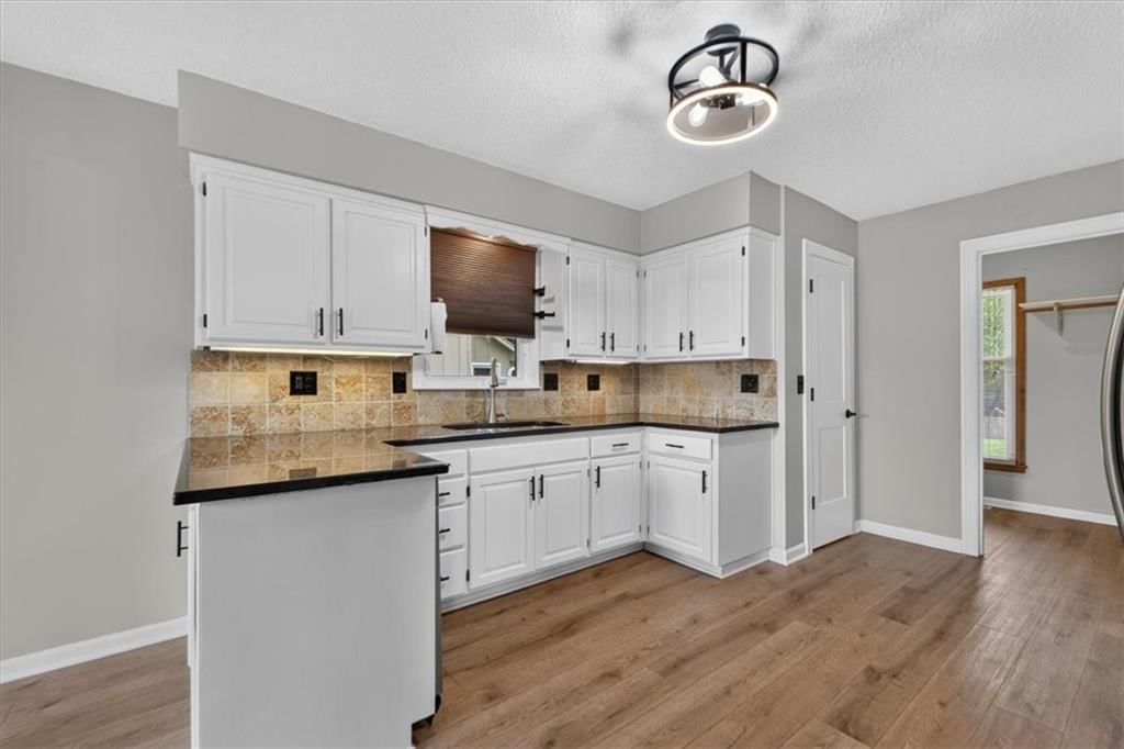 11801 W 78th Terrace — photo 15